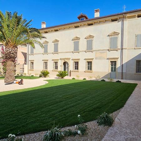 Villa Tosi - Luxury Apartments In Villa Veneta Tregnago Exterior photo